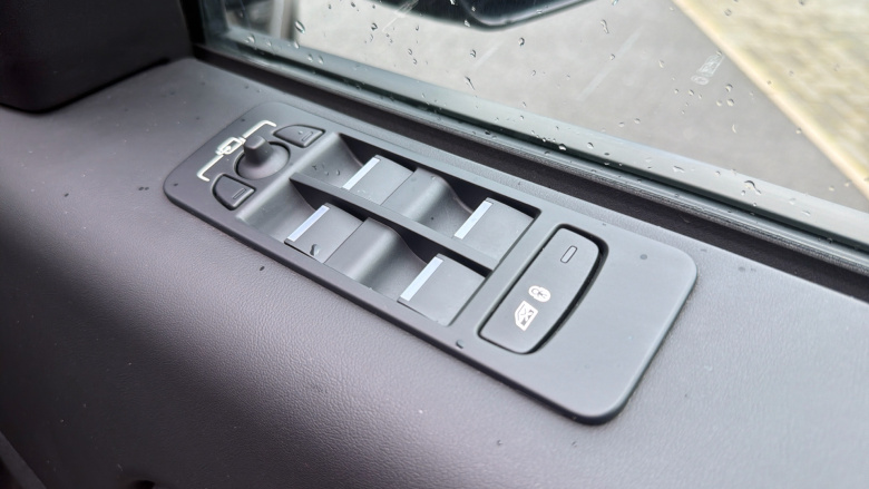 Land Rover Discovery Sport 1.5 P300e R-Dynamic HSE 5dr Auto [5 Seat] Station Wagon